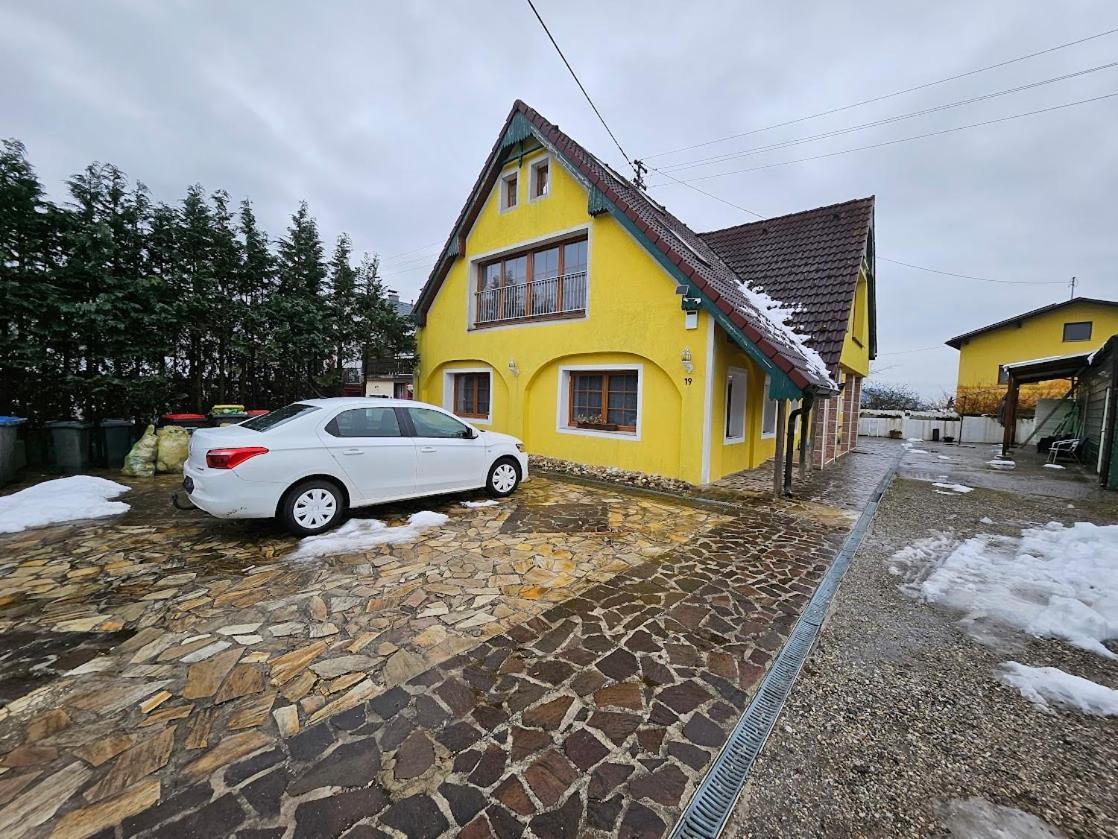Pension Donaublick Grein 2 In Stifterstrasse19. Apartamento Exterior foto